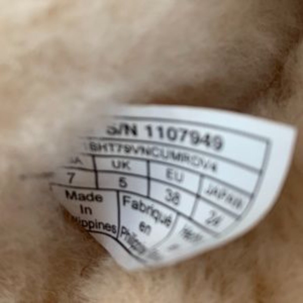 UGG Dakota Slipper - Picture 10 of 14